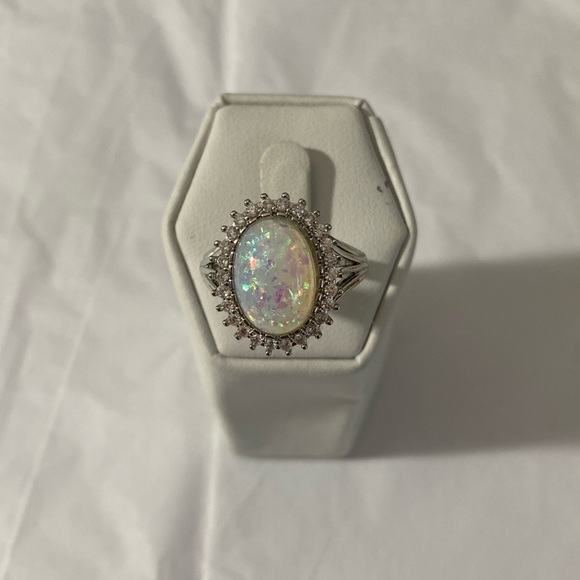 EMERALD FLOWER WEDDING BRIDAL ENGAGMENT PROMISE RING - Picture 7 of 10